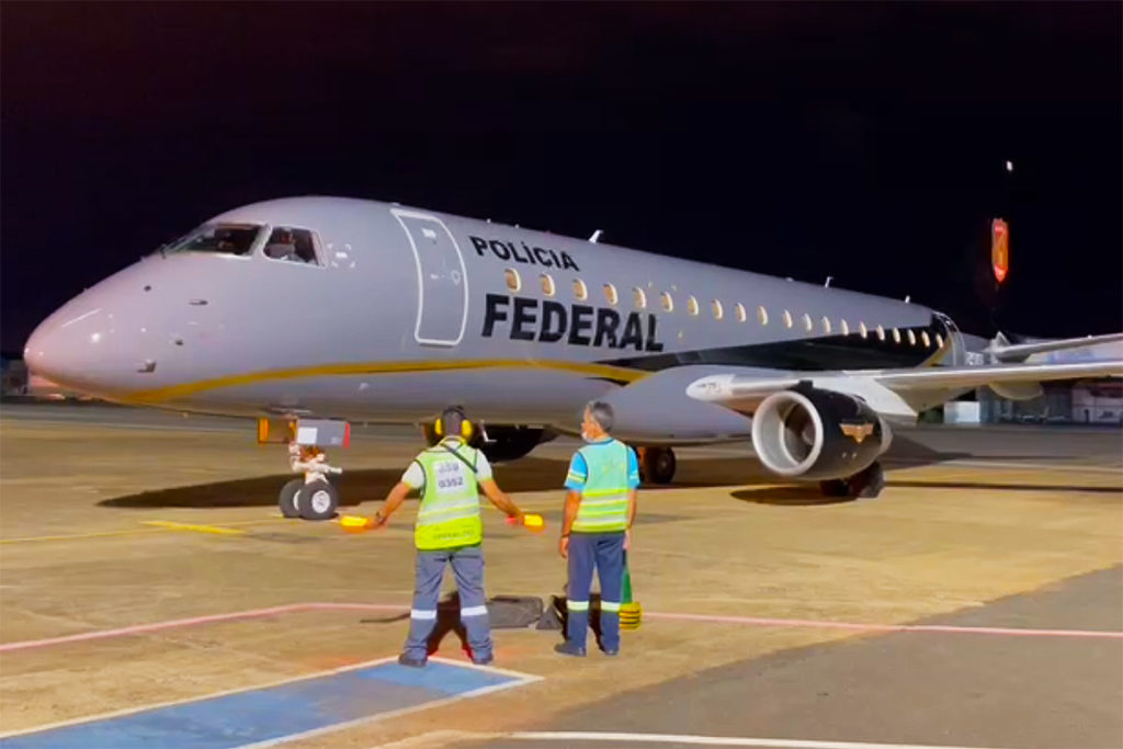 Imagem Ilustrando a Notícia: Polícia Federal recebe novo avião Embraer E175 durante cerimônia em Brasília