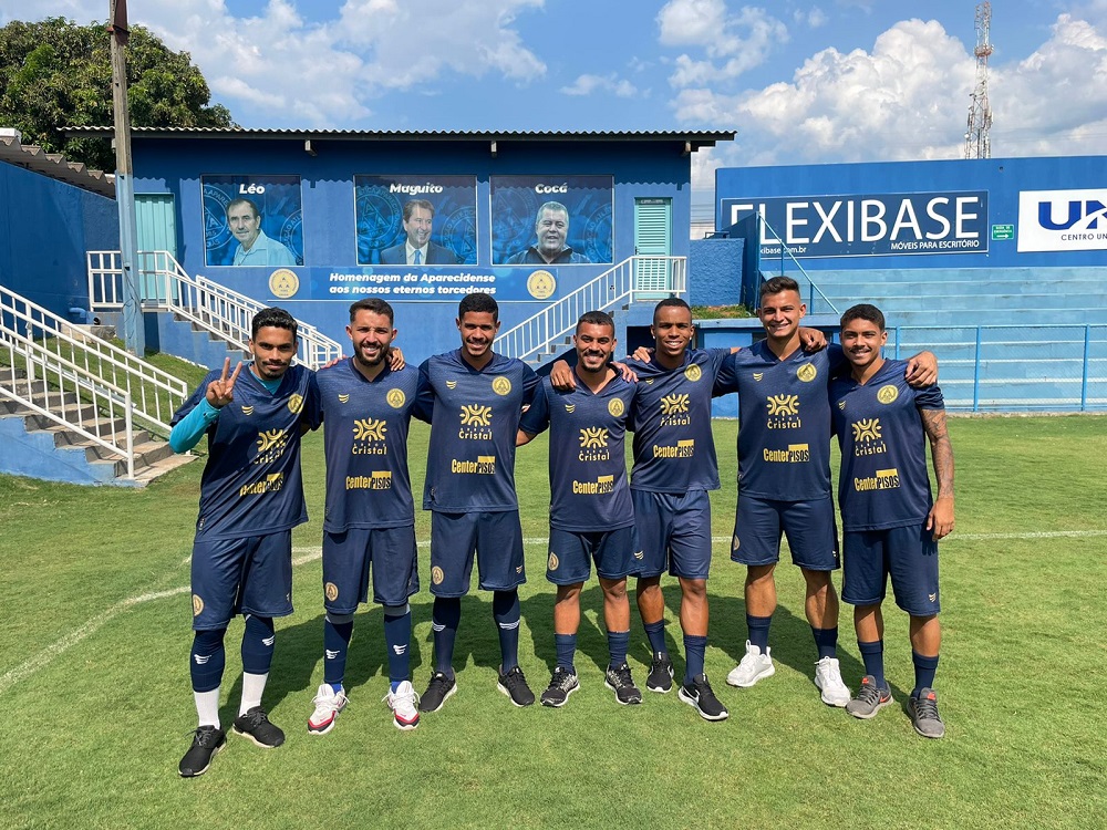Imagem Ilustrando a Notícia: Sete atletas do Goiás emprestados à Aparecidense encerram a temporada campeões da Série D