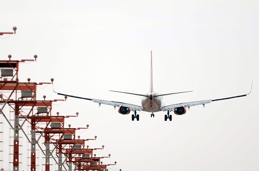 Imagem Ilustrando a Notícia: Governo edita MP para flexibilizar regras do setor aéreo