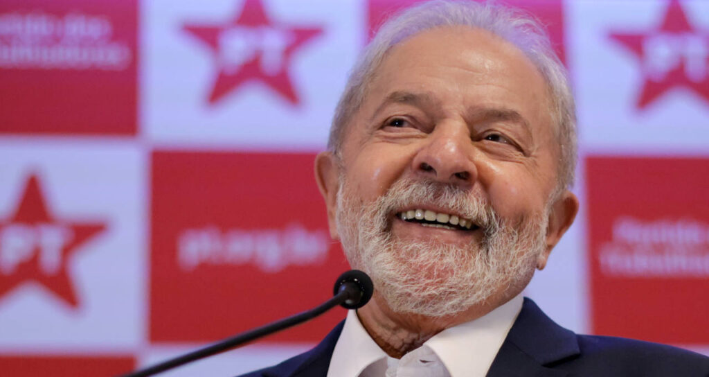 Imagem Ilustrando a Notícia: Eleições presidenciais: Lula tem 44% contra 24% de Bolsonaro, aponta pesquisa Ipespe