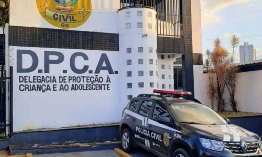 Imagem Ilustrando a Notícia: Mulher é presa suspeita de abandonar filho de 10 anos a própria sorte na rua, em Goiânia