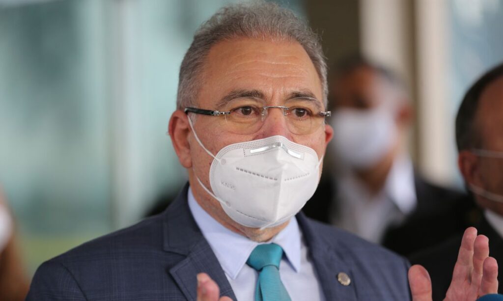 Imagem Ilustrando a Notícia: Ministros da Saúde e de Minas e Energia deverão prestar esclarecimentos à Câmara