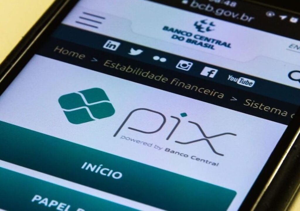 Imagem Ilustrando a Notícia: Pix deverá ser ampliado para operações internacionais e sem internet; entenda as novidades