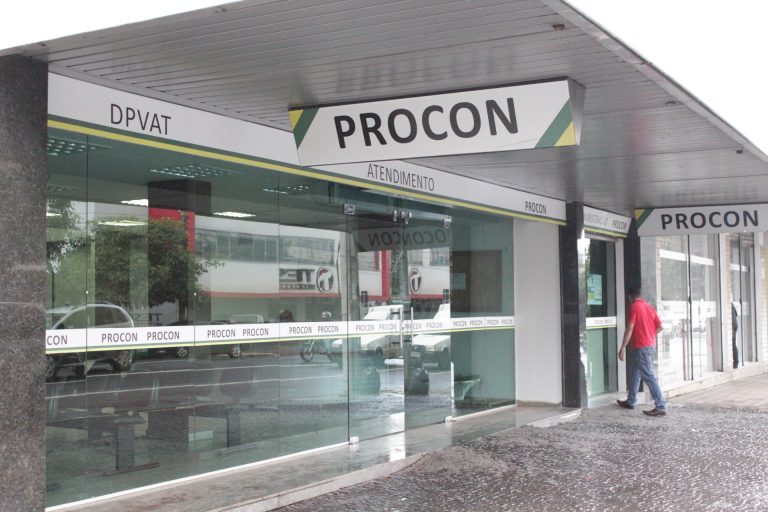 Imagem Ilustrando a Notícia: Saiba como funciona o serviço oferecido pelo Procon Goiás para consumidores superendividados