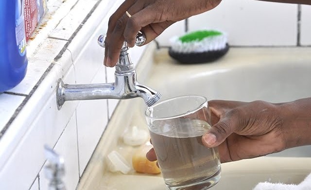 Imagem Ilustrando a Notícia: Alego aprova em primeira votação desconto na fatura de água para famílias carentes