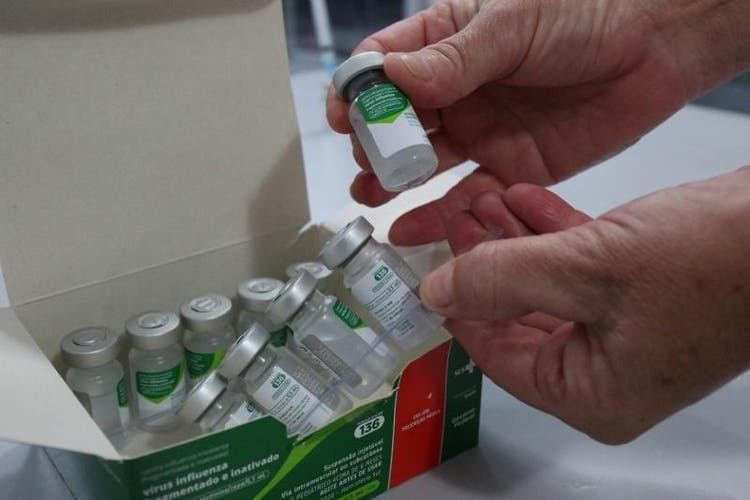 Imagem Ilustrando a Notícia: Nova vacina contra gripe pode chegar entre fevereiro e março de 2022, afirma Instituto Butantan