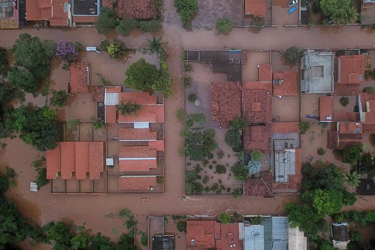 Imagem Ilustrando a Notícia: Nas últimas 24 horas, Minas Gerais registra dez mortos em decorrência das fortes chuvas