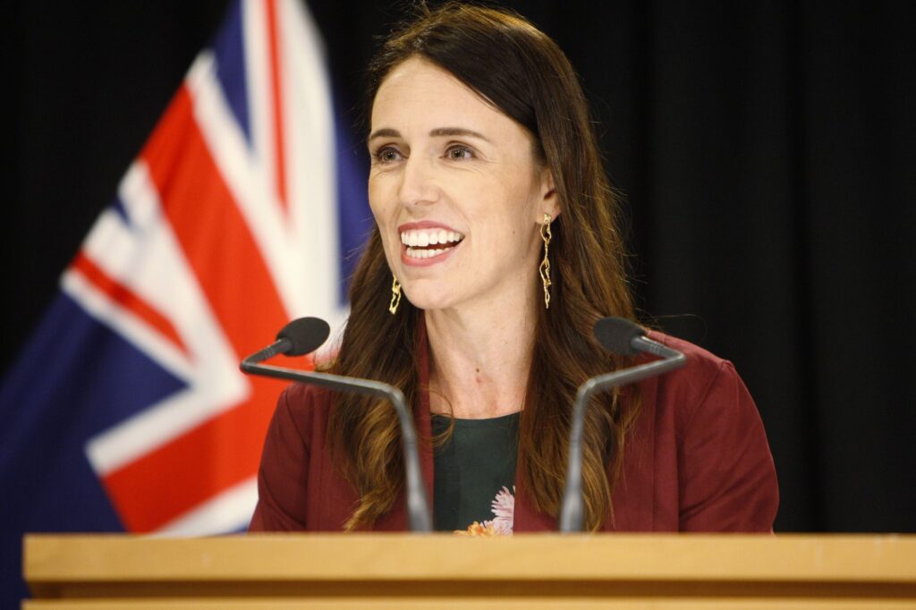 Imagem Ilustrando a Notícia: Devido ao aumento dos casos de Covid-19, primeira-ministra da Nova Zelândia cancela cerimônia de casamento