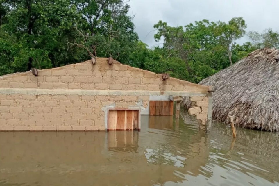 Imagem Ilustrando a Notícia: Enchentes deixam 14 cidades estão em situação de calamidade no nordeste goiano