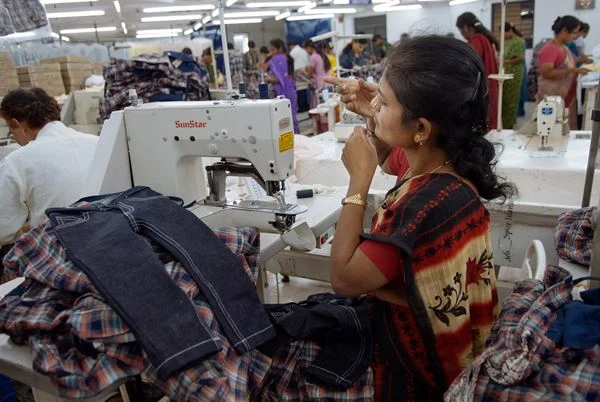 Imagem Ilustrando a Notícia: Mesmo com reajuste anual, trabalhadores indianos não recebem salario mínimo desde 2020