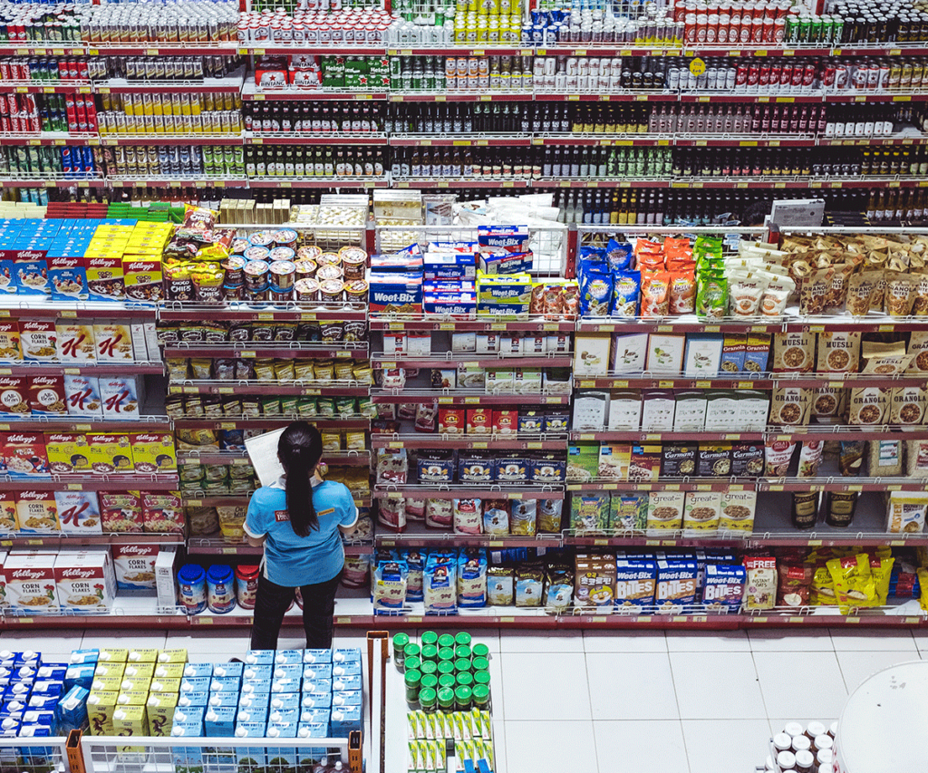 Imagem Ilustrando a Notícia: Atual salário mínimo não compra nem duas cestas básicas no Brasil, aponta Dieese