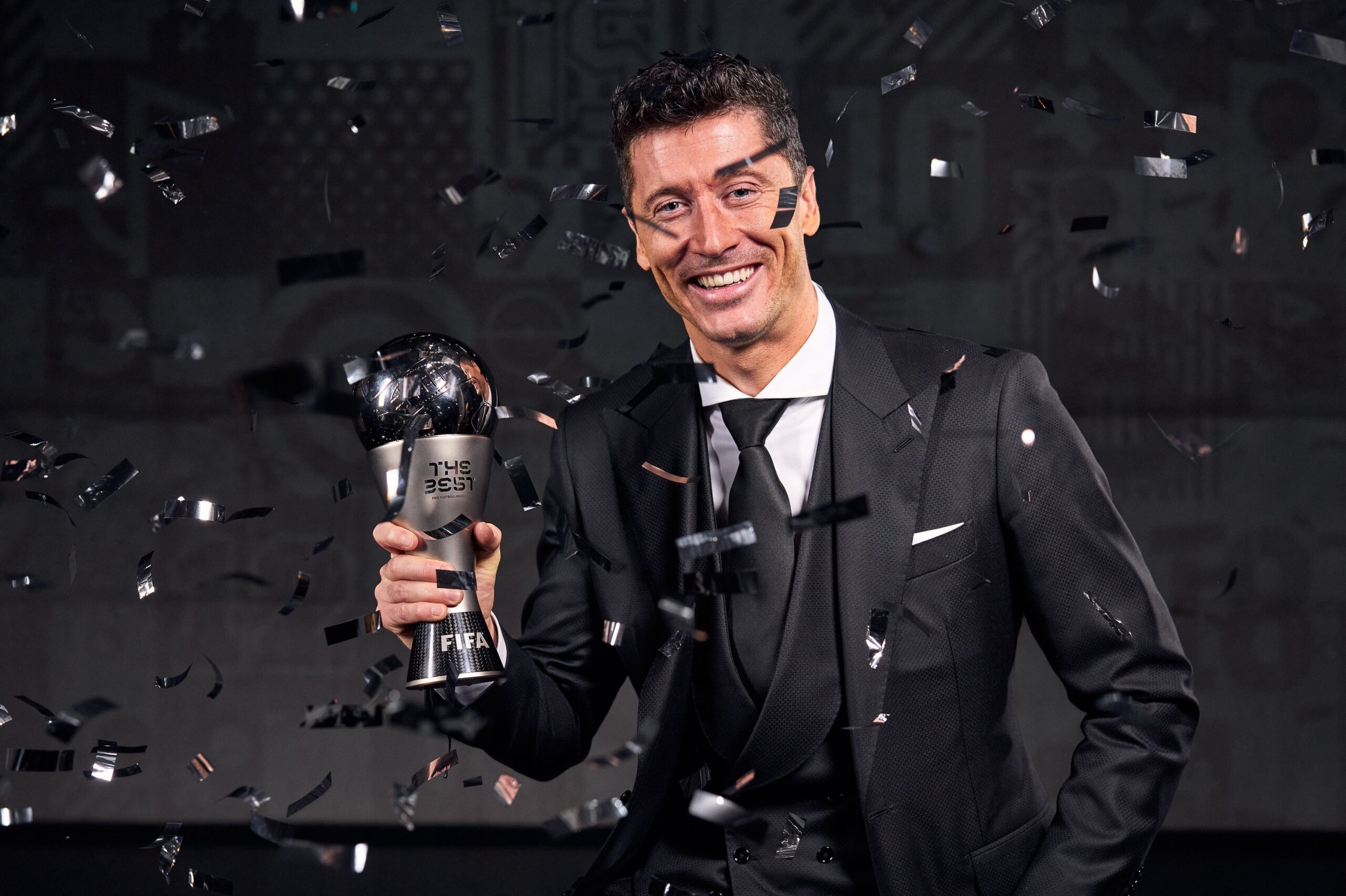 Robert Lewandowski é eleito melhor jogador do mundo pelo segundo