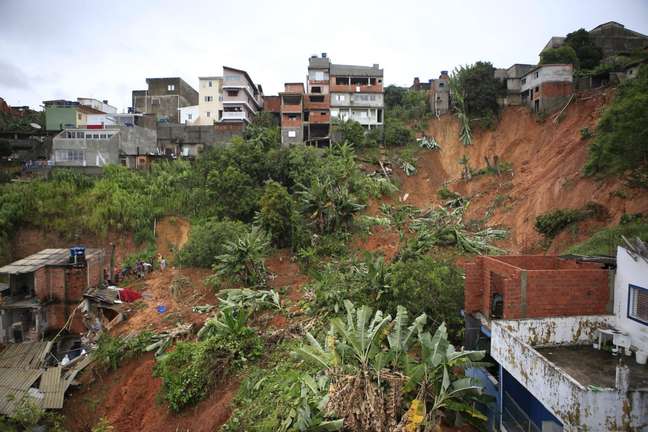 Imagem Ilustrando a Notícia: Mais de 20 óbitos já foram registrados por deslizamentos e alagamentos em São Paulo
