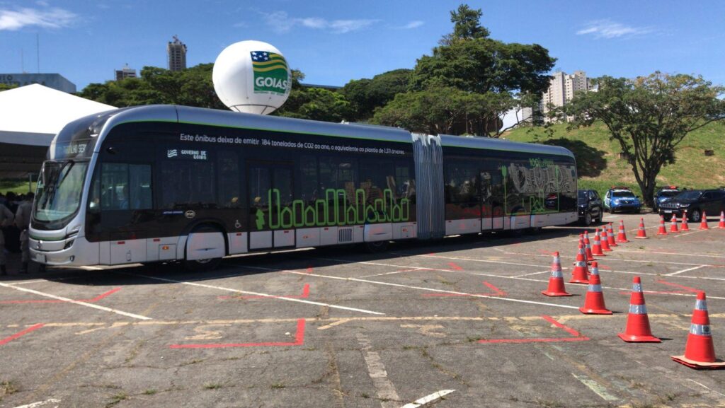 Imagem Ilustrando a Notícia: Saiba detalhes dos ônibus articulados elétricos que vão substituir a frota do Eixo Anhanguera