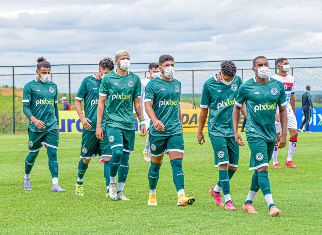 Imagem Ilustrando a Notícia: Goiás perde para Desportivo Brasil e deixa a competição na fase de grupos