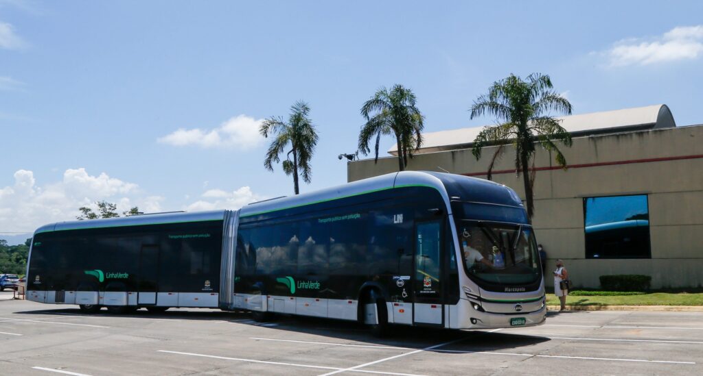 Imagem Ilustrando a Notícia: Governo de Goiás apresentará 1º ônibus articulado 100% elétrico para Eixo Anhanguera