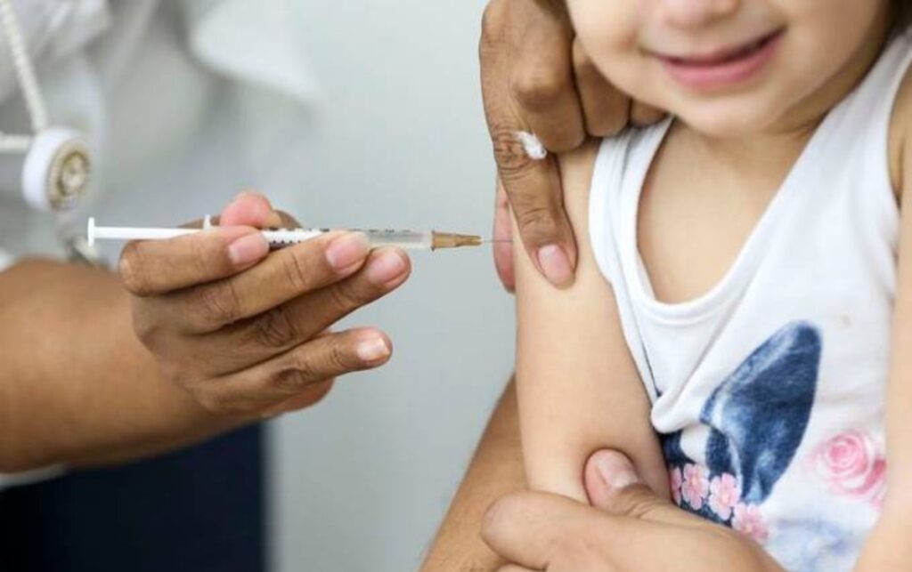 Imagem Ilustrando a Notícia: Goiânia contará com 15 pontos para vacinação das crianças contra a Covid-19; confira os locais
