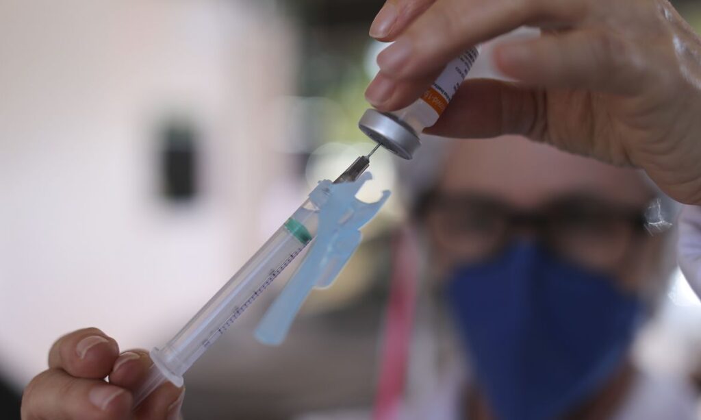 Imagem Ilustrando a Notícia: Crise: Programa Nacional de Imunizações completa seis meses sem chefe no Brasil