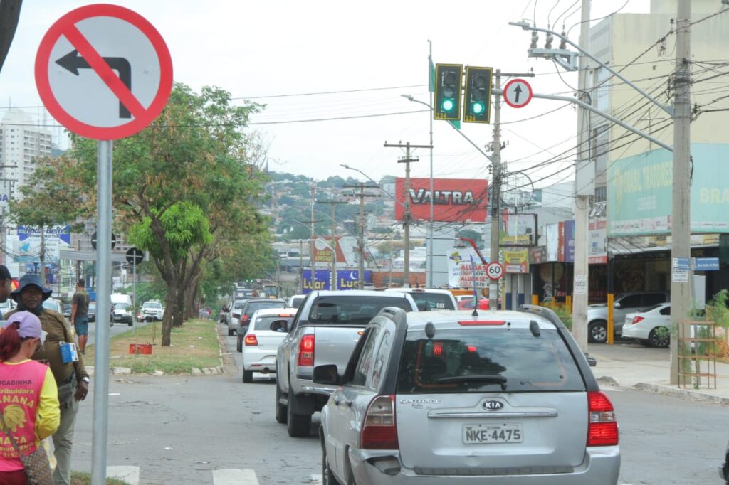 Imagem Ilustrando a Notícia: Mudança do nome da Avenida Castelo Branco deve prejudicar comerciantes