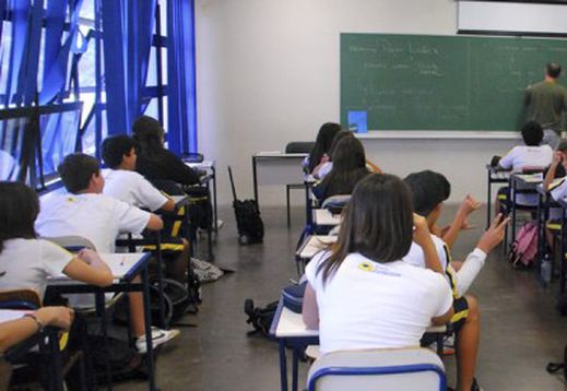 Imagem Ilustrando a Notícia: Maioria dos municípios dizem que reajuste para professores é ‘impraticável’