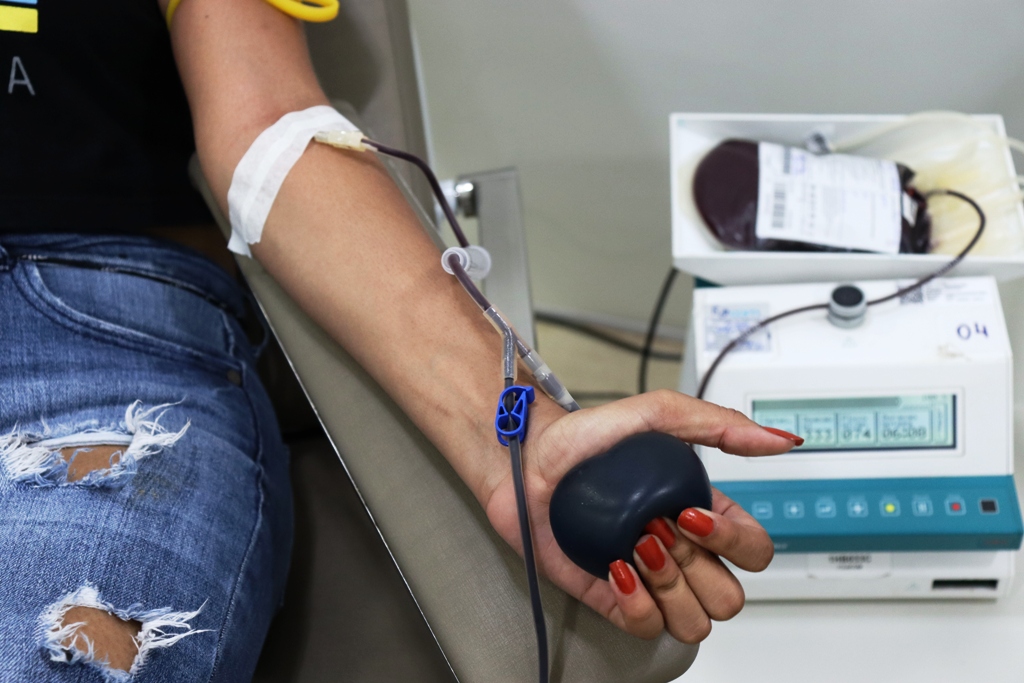Imagem Ilustrando a Notícia: Universitários são conscientizados a doar sangue na Rede Estadual de Hemocentros; veja detalhes
