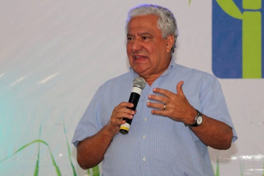 Imagem Ilustrando a Notícia: PSD pode apoiar ‘qualquer um’, diz o presidente da sigla, Vilmar Rocha, sobre governadoriáveis