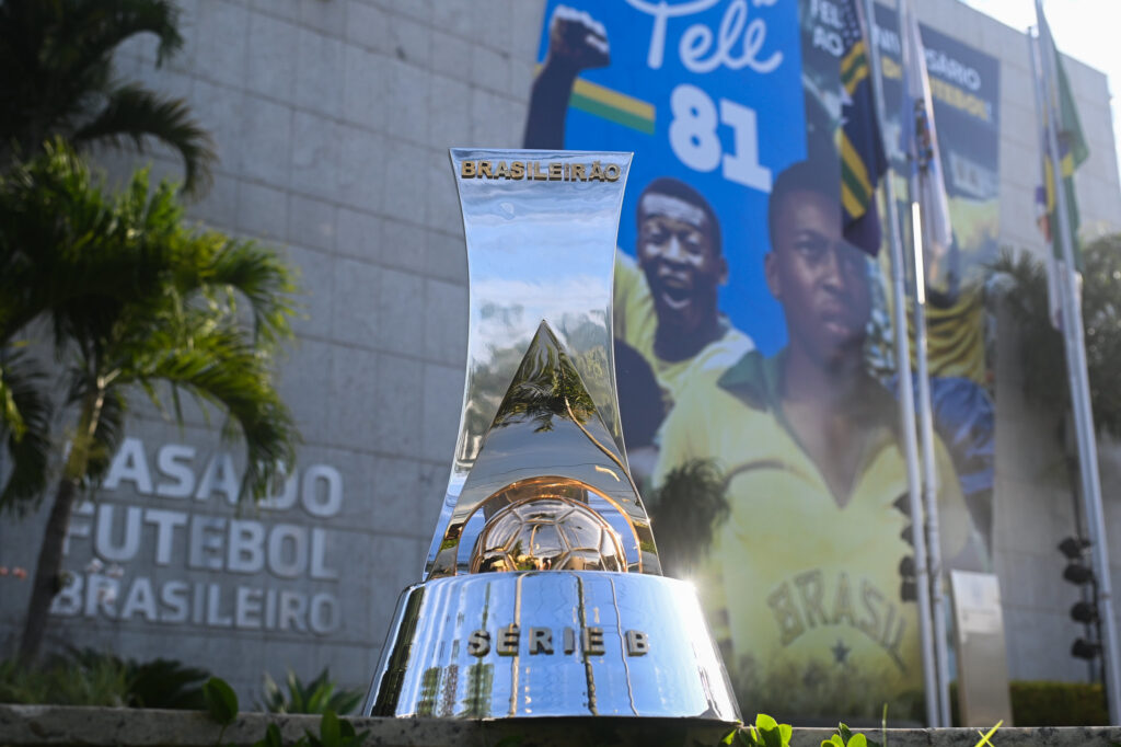 Imagem Ilustrando a Notícia: Vila Nova conhece tabela da Série B do Campeonato Brasileiro 2022