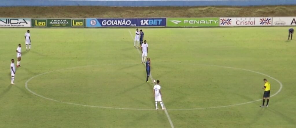 Imagem Ilustrando a Notícia: Em jogo movimentado, Grêmio Anápolis e Goianésia ficam no empate