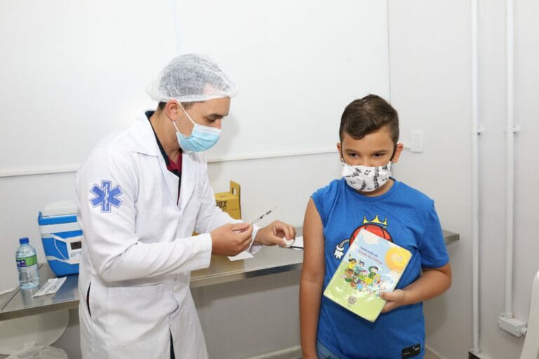 Imagem Ilustrando a Notícia: Somente 3,5% das crianças foram imunizadas contra a Covid-19 em Goiás