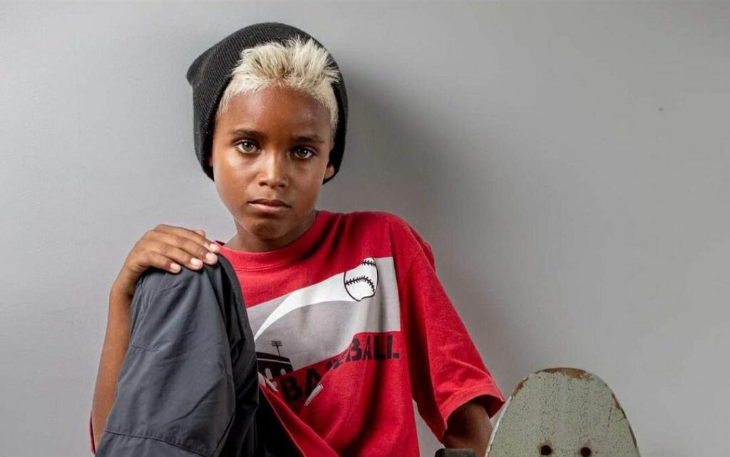 Imagem Ilustrando a Notícia: Menino de 11 anos morador da comunidade Cidade de Deus faz sucesso como modelo