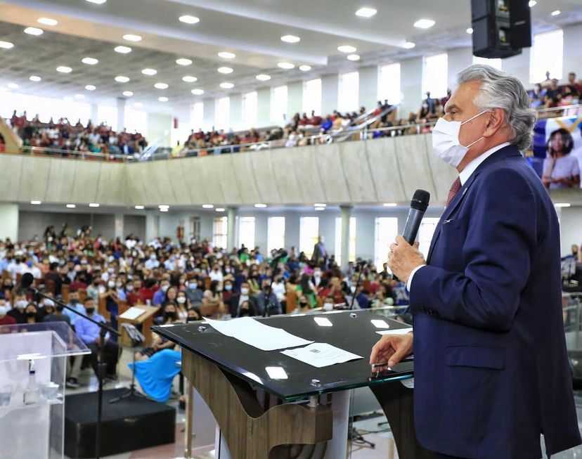 Imagem Ilustrando a Notícia: Pré-candidatos ao governo de Goiás buscam apoio da bancada evangélica