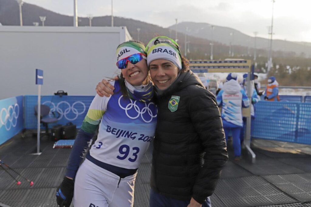 Imagem Ilustrando a Notícia: Jaqueline Mourão e Eduarda Ribera miram Sprint por Equipes do esqui cross-country