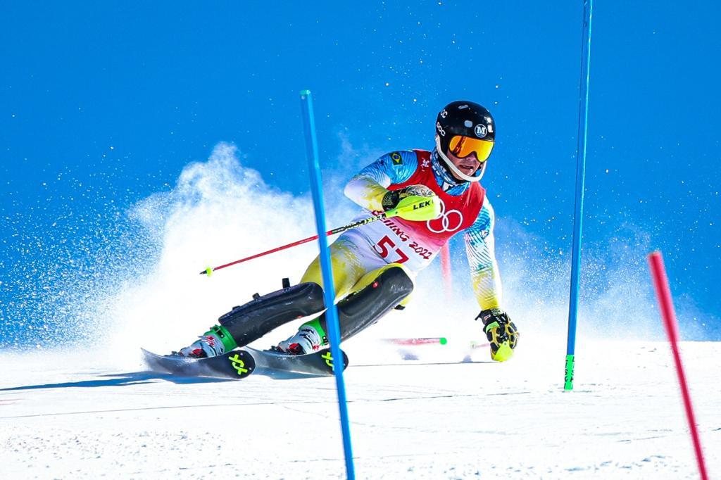 Imagem Ilustrando a Notícia: Em prova marcada pela superação, Michel Macedo representa Brasil no esqui alpino em Pequim 2022