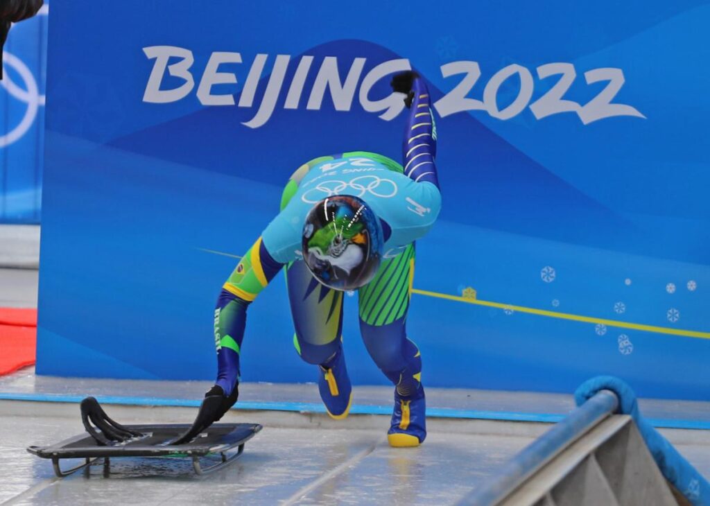 Imagem Ilustrando a Notícia: Nicole Silveira faz quarto melhor tempo na primeira descida do treino oficial em Pequim 2022