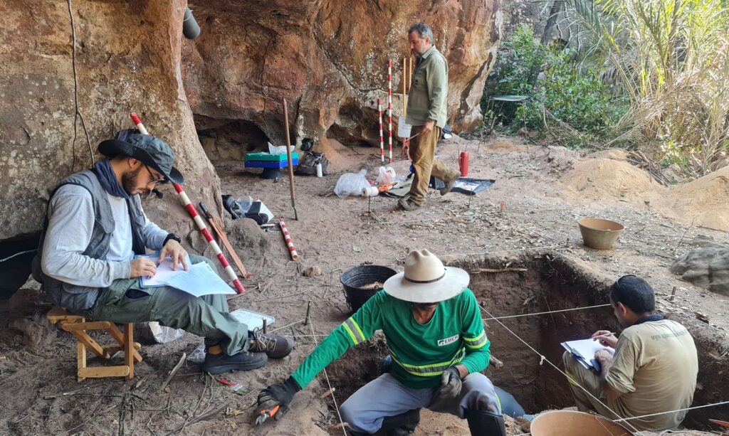 Imagem Ilustrando a Notícia: Artefatos revelam sítio arqueológico de 3,5 mil anos em Goiás; veja o que se sabe a respeito