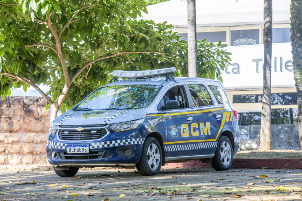 Imagem Ilustrando a Notícia: Prefeitura assina acordo com o Detran-GO e GCM passa a fiscalizar trânsito em Goiânia