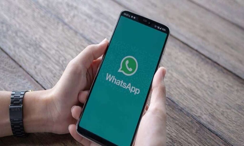 Imagem Ilustrando a Notícia: Usuários do WhatApp GB, “versão falsificada” do mensageiro, estão sendo banidos do app oficial; entenda o motivo