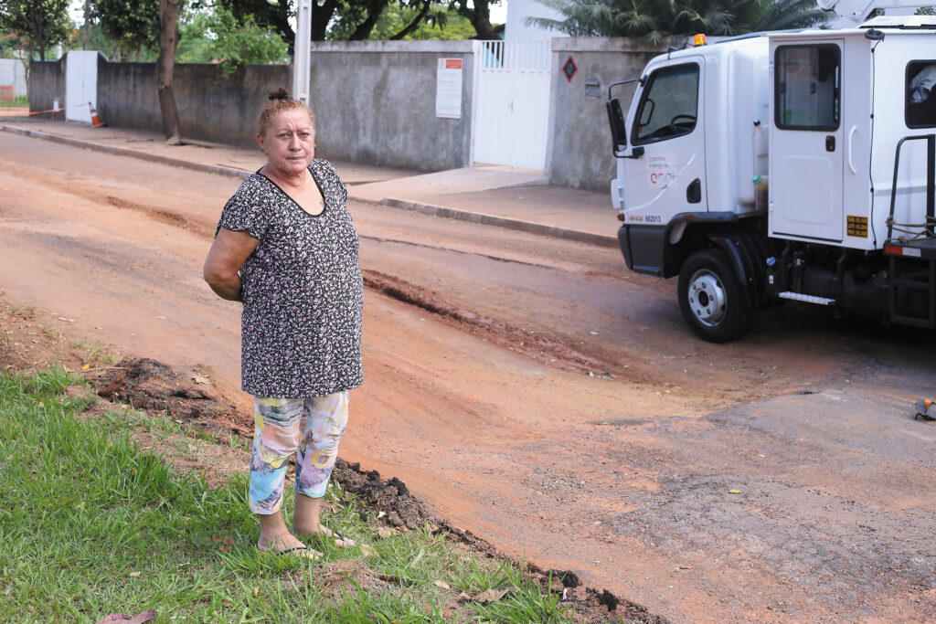 Imagem Ilustrando a Notícia: Moradores da Região Leste de Goiânia sofrem com buracos em avenidas