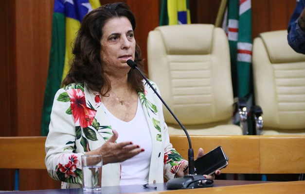 Imagem Ilustrando a Notícia: Dra. Cristina quer vaga na Câmara dos Deputados: o “jogo está embaralhado”