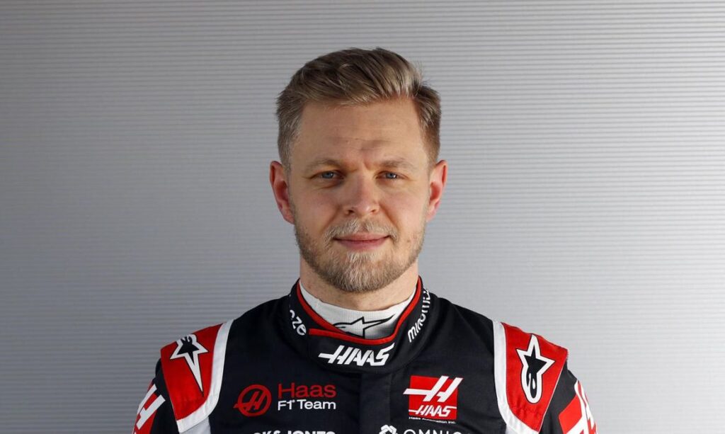 Imagem Ilustrando a Notícia: Haas anuncia Kevin Magnussen como novo piloto