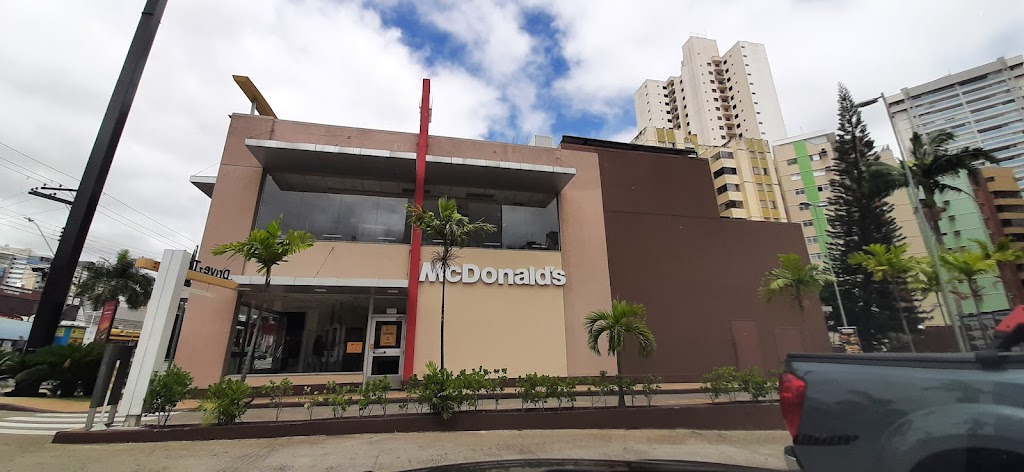 Imagem Ilustrando a Notícia: Cliente do McDonald’s em Goiânia denuncia ataque homofóbico de funcionários da unidade