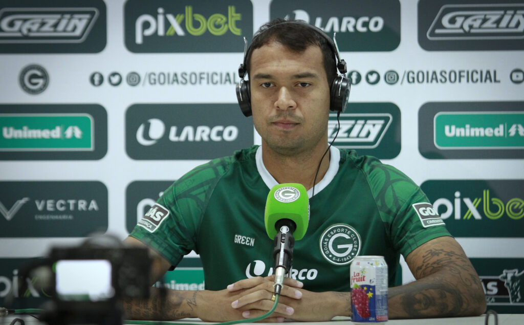 Imagem Ilustrando a Notícia: Vinicius analisa seu desempenho em início de temporada: “Dentro do que eu esperava”