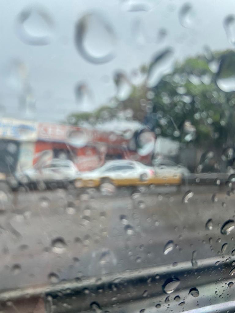 Imagem Ilustrando a Notícia: Casaco e guarda-chuva: Goiás pode registrar fortes chuvas nesta semana