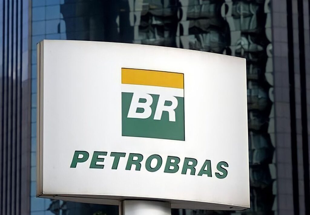 Imagem Ilustrando a Notícia: Petrobras diz ter “sensibilidade quanto aos impactos do aumento dos preços” de combustíveis