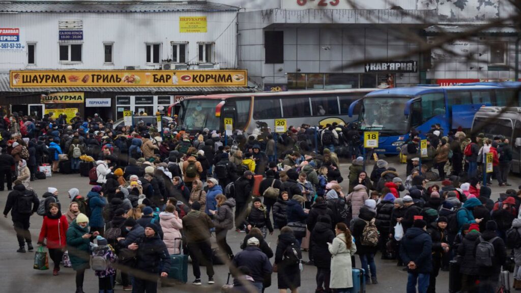 Imagem Ilustrando a Notícia: Número de pessoas que fugiram da Ucrânia é superior a população de Goiânia, diz ONU