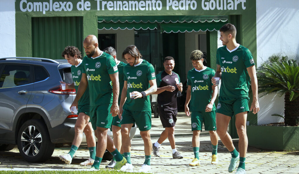 Imagem Ilustrando a Notícia: Fora de casa, Goiás enfrenta Crac em primeiro jogo das quartas-de-final, de olho em vantagem