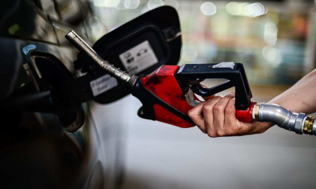 Imagem Ilustrando a Notícia: Goiás tem 2ª gasolina mais barata do Brasil, aponta ANP