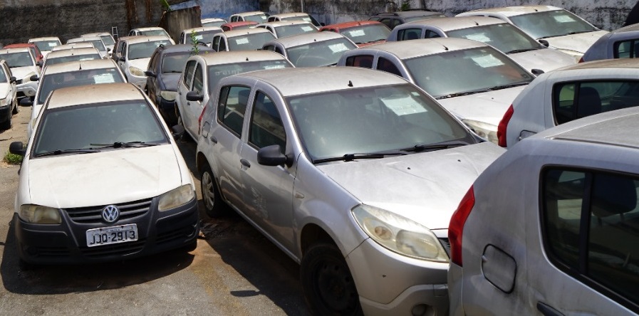 Imagem Ilustrando a Notícia: Quase mil veículos em desuso vão a leilão em Goiás