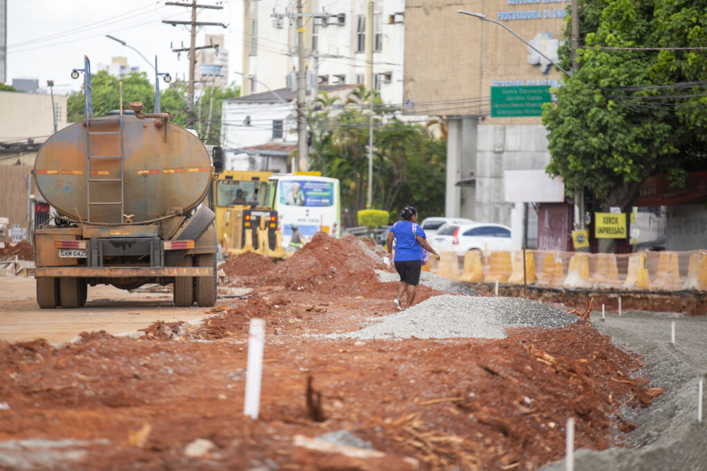 Imagem Ilustrando a Notícia: BRT Norte-Sul: obras se arrastam por sete anos, sem previsão de conclusão total