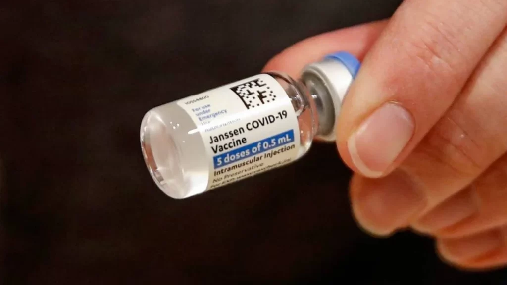 Imagem Ilustrando a Notícia: 41 crianças recebem vacina errada contra a Covid-19 e sofrem efeitos colaterais